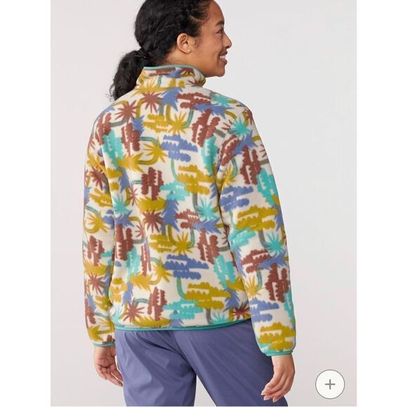 New Patagonia Sz XS fleece pullover - Picture 2 of 3